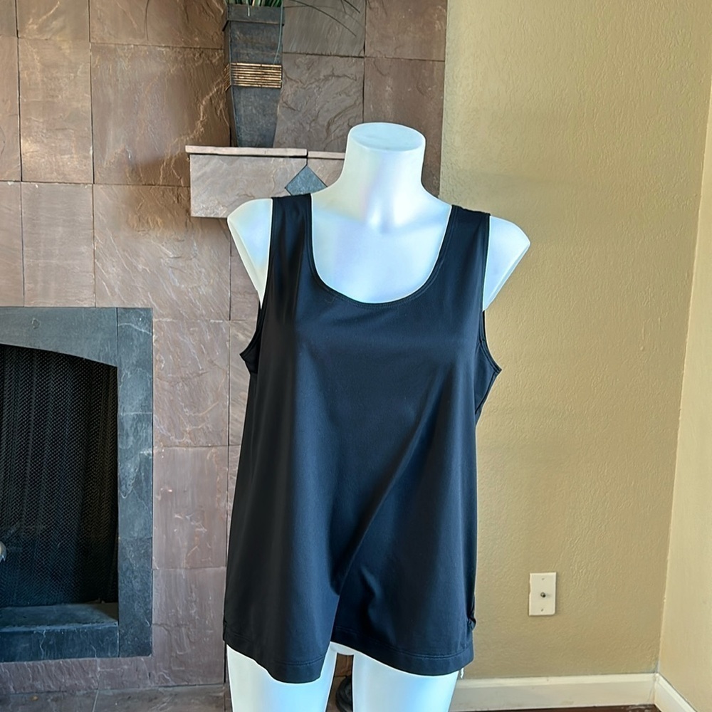 Chicos black scoop neck tank top size 3 large